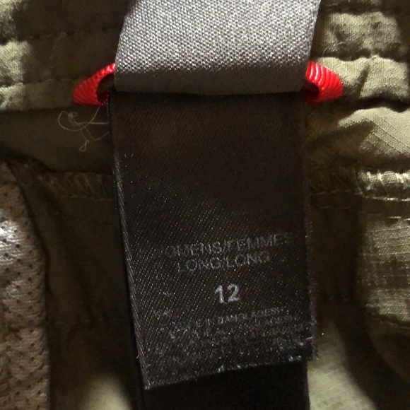 The North Face women's hiking shorts-size 12. Olive green color - Picture 10 of 12